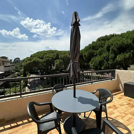 Mezzanine - Golf & Sea Apartment